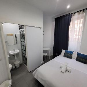 Habitación Económica con Cama King